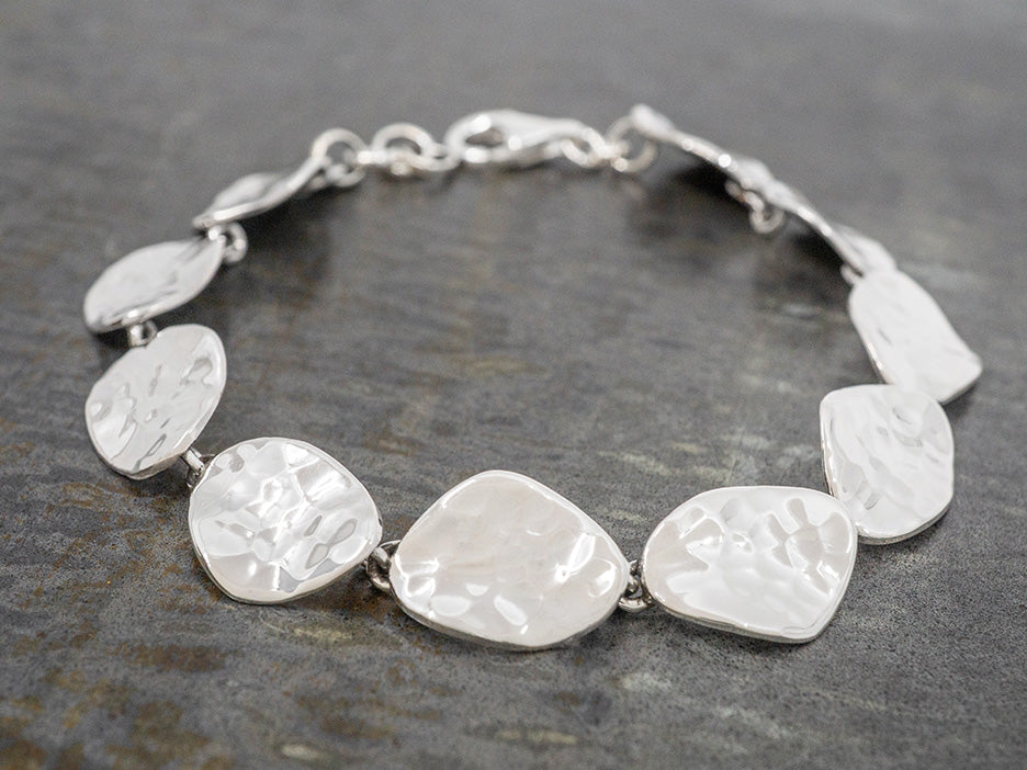 Hammered Undulating Links Bracelet