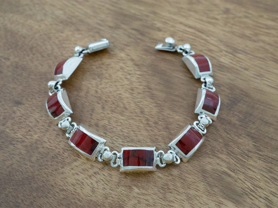 Petite Red Jasper Cuna Bracelet