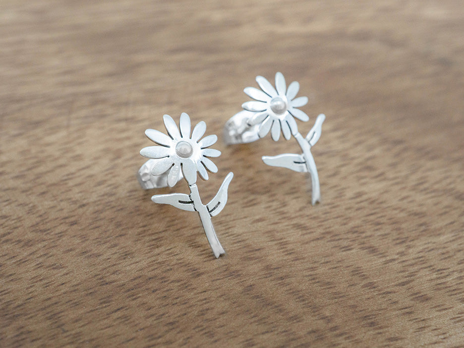 Flower w/ Stem Earring on Post