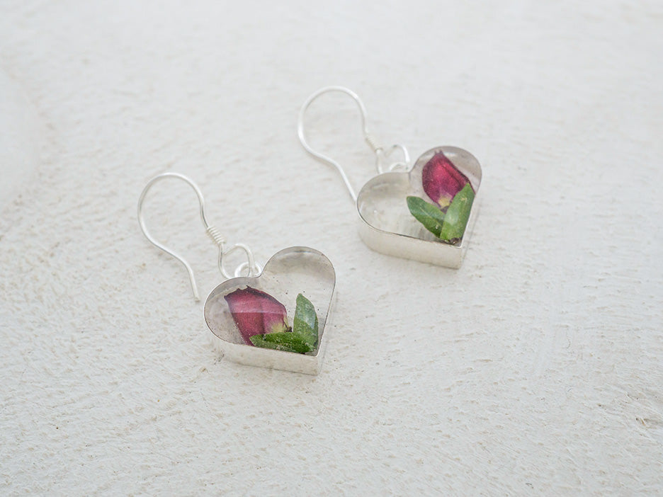 Primavera Rosebud Earring, Small Heart on Hook