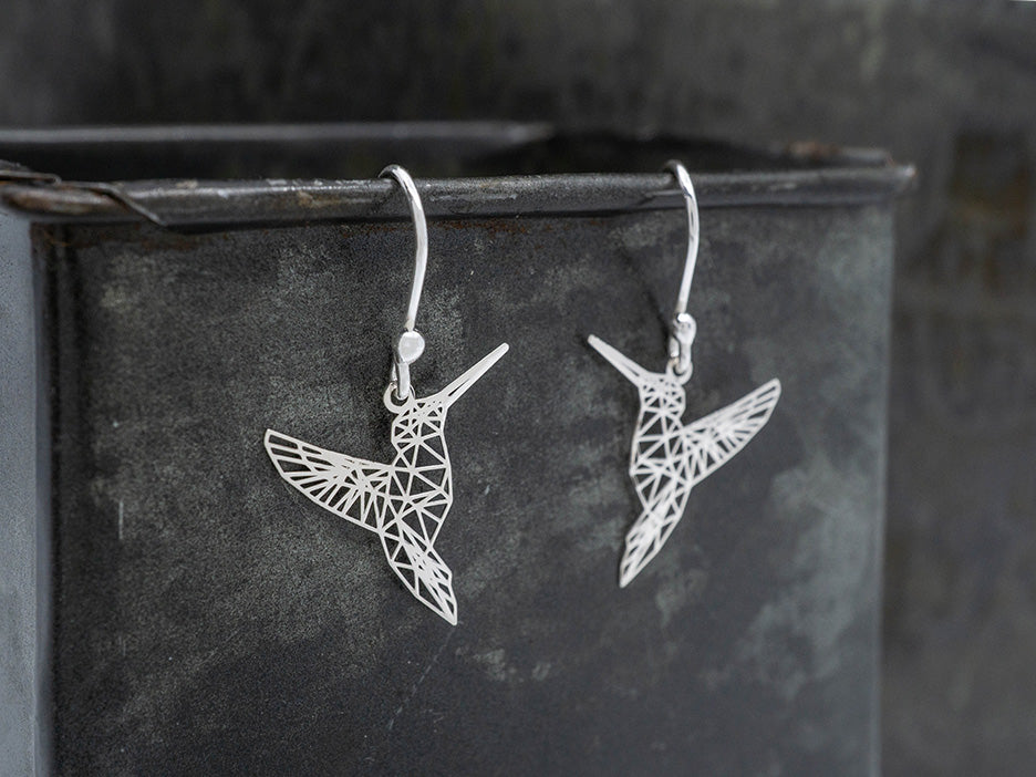 Geometric Hummingbird on Hook