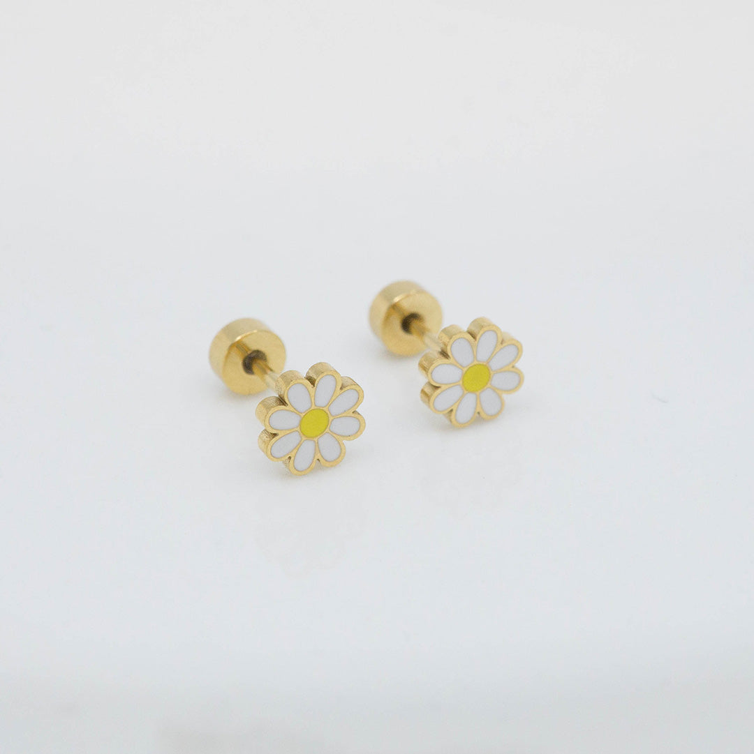 Flat Back Daisy Studs