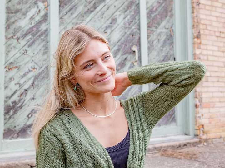 Petite Choker w/ Side Twist