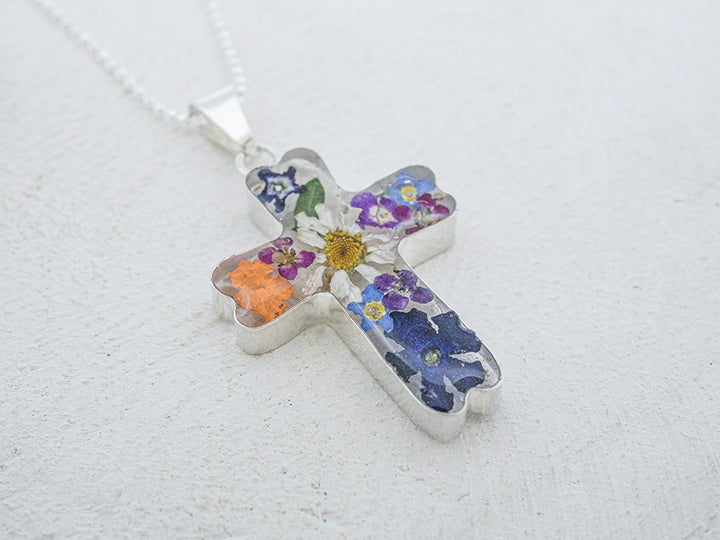 Primavera Necklace, Medium Cross