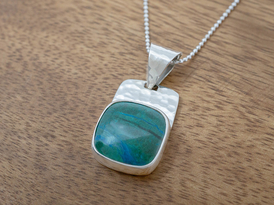 Chrysocolla Cuadrado Pendant