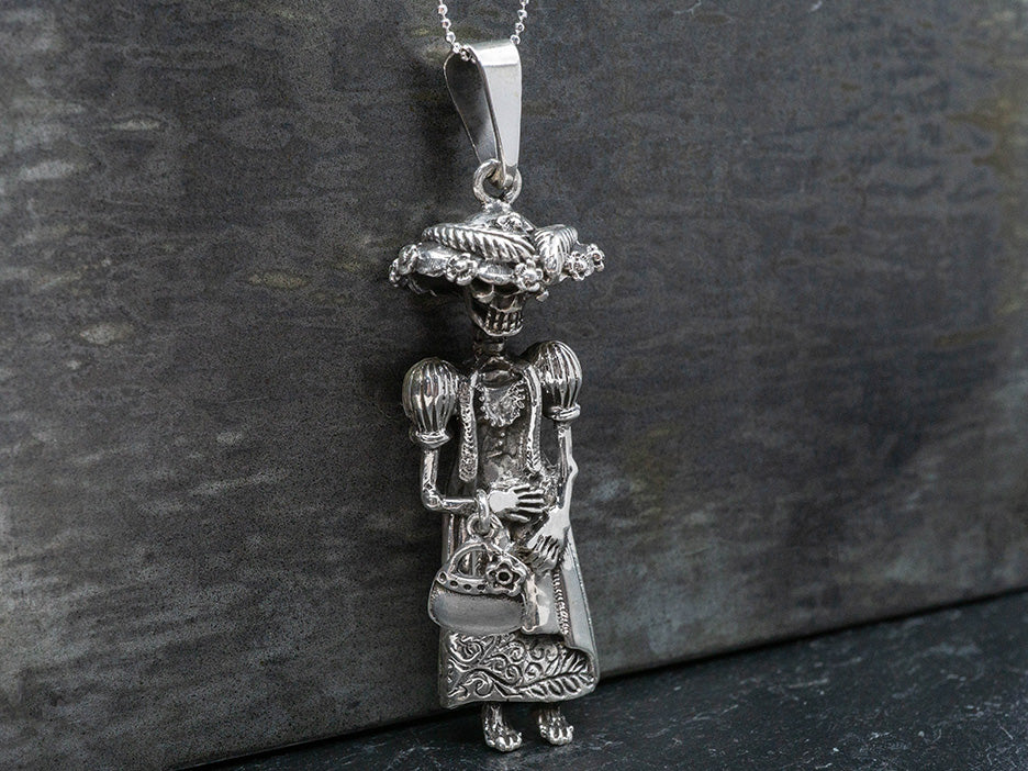 Catrina Grande Dame Pendant