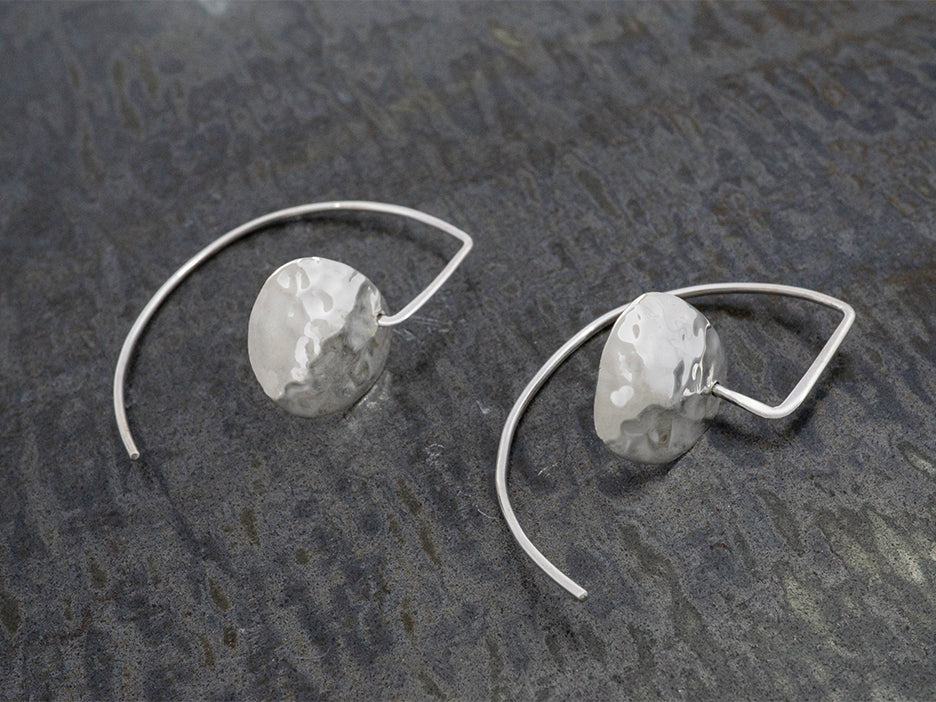 Reverse Hoop w/ Hammered Disc