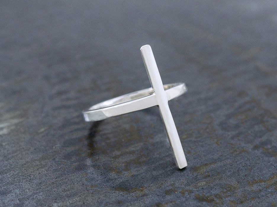 Sterling Silver Cruz Ring
