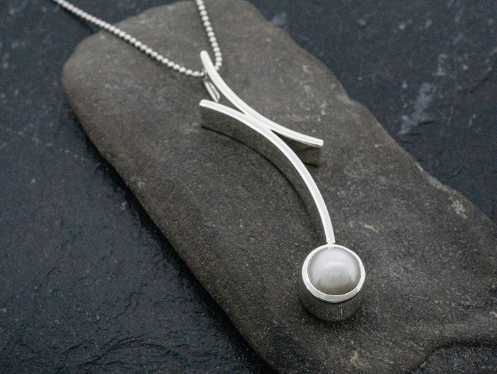 Double Arc Pendant w/ Pearl