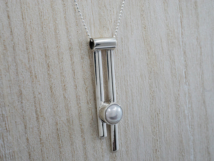 Modern Chimes Pendant w/ Pearl