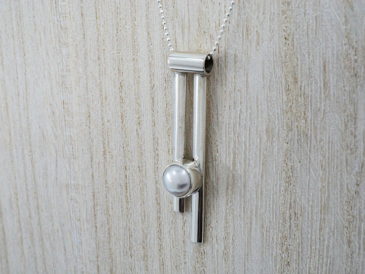 Modern Chimes Pendant w/ Pearl