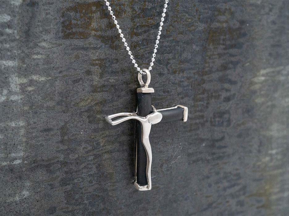 Crucifijo Gaucho Pendant