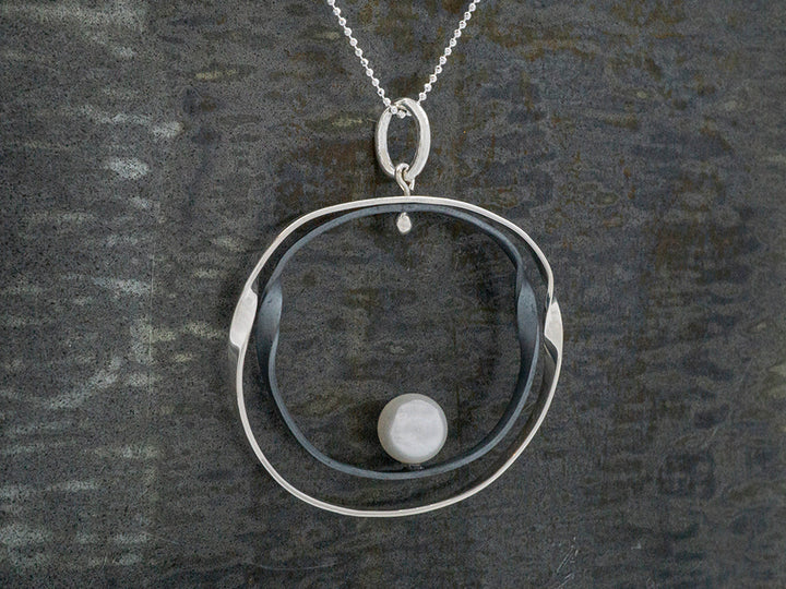 Orbit Pendant w/ Pearl
