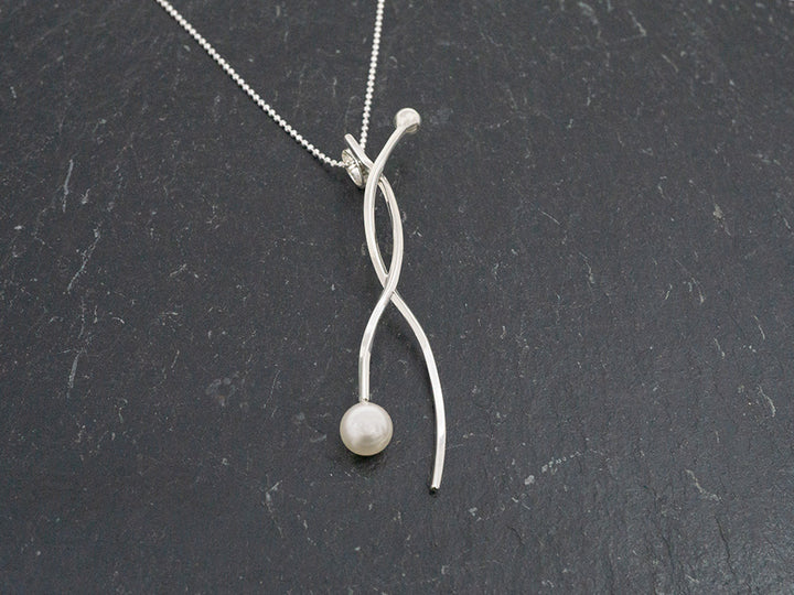 Silver Tendril Pendant w/ Pearl