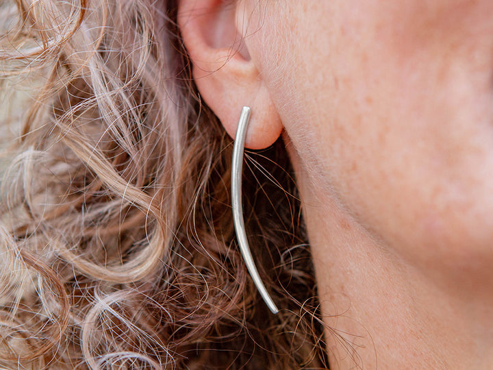 Curved Needle Earring on Post