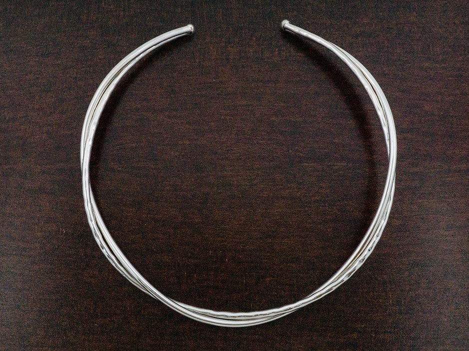 Hammered & Smooth Twist Choker