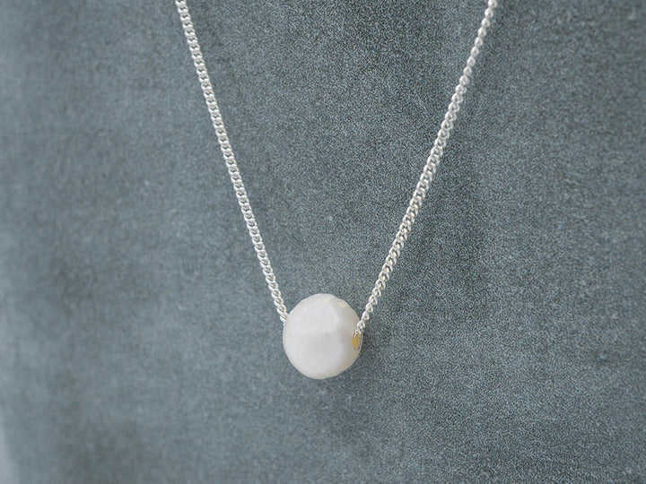 Single Pearl on Chain Necklace