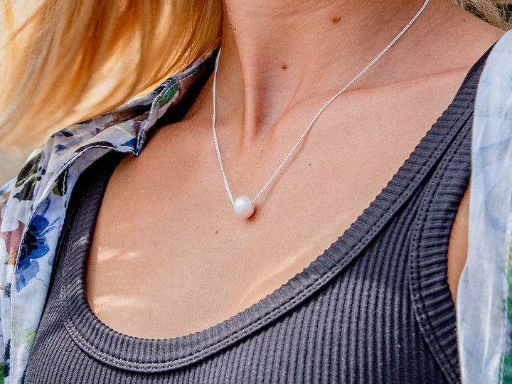 Single Pearl on Chain Necklace