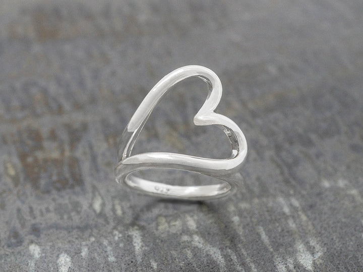 The Corazon Ring