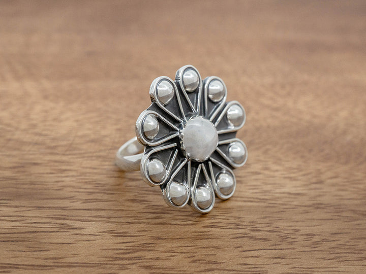 Adjustable Vintage Style Flower Ring