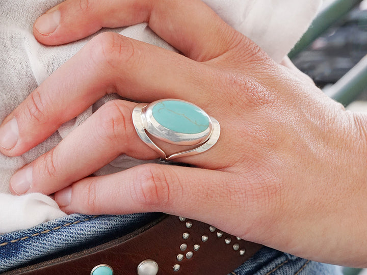 Oval Frame Ring w/ Turquoise