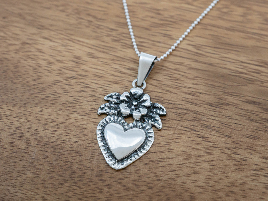 Milagro Heart w/ Flower Pendant