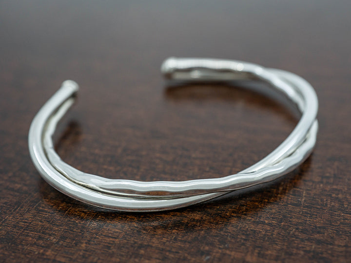 Hammered & Smooth Twist Cuff