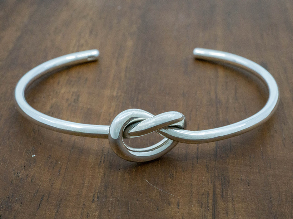 Simple Knot Cuff