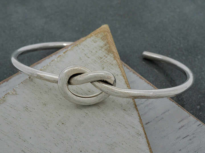 Simple Knot Cuff