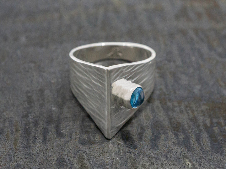 Pinnacle Band Ring w/ Blue Topaz