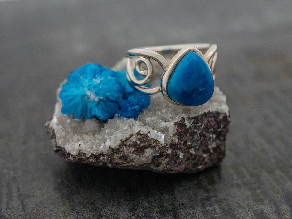 Cavansite Ring w/ Decorative Band, Size 5