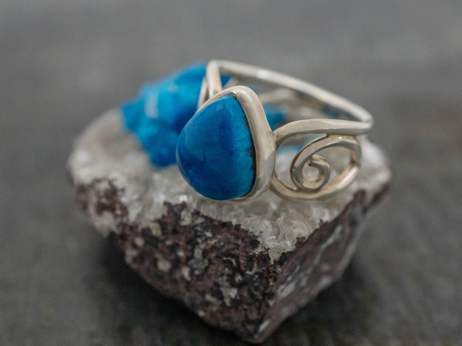 Cavansite Ring w/ Decorative Band, Size 5