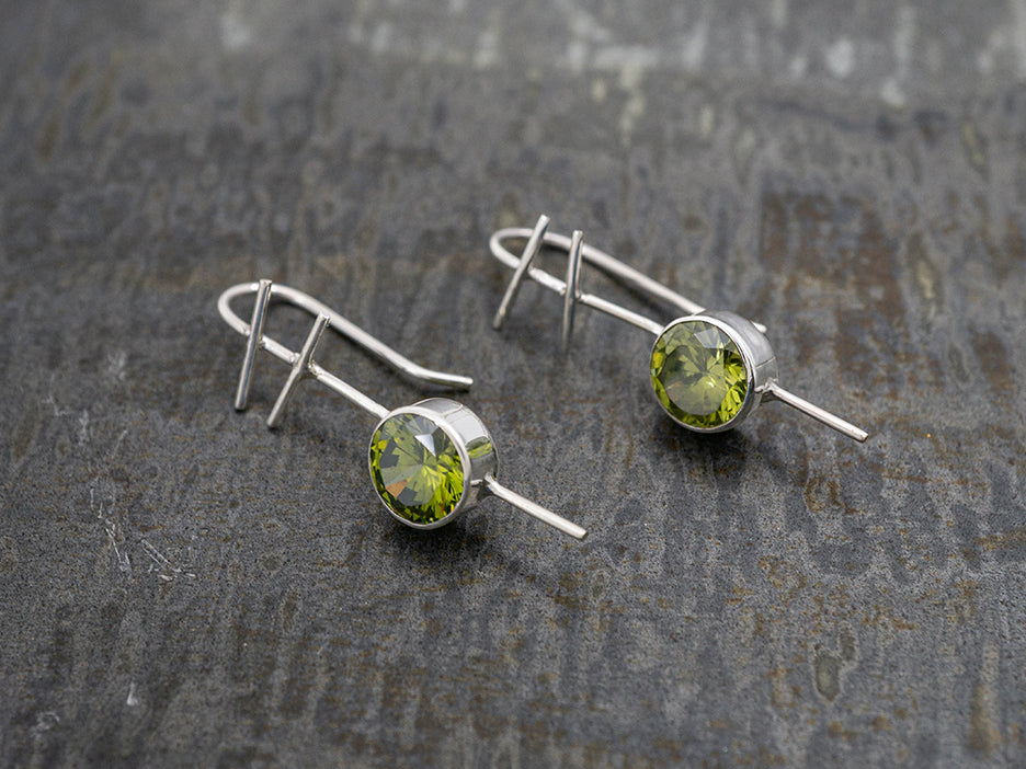 Trellis Earring with Faceted Crystal, Peridot