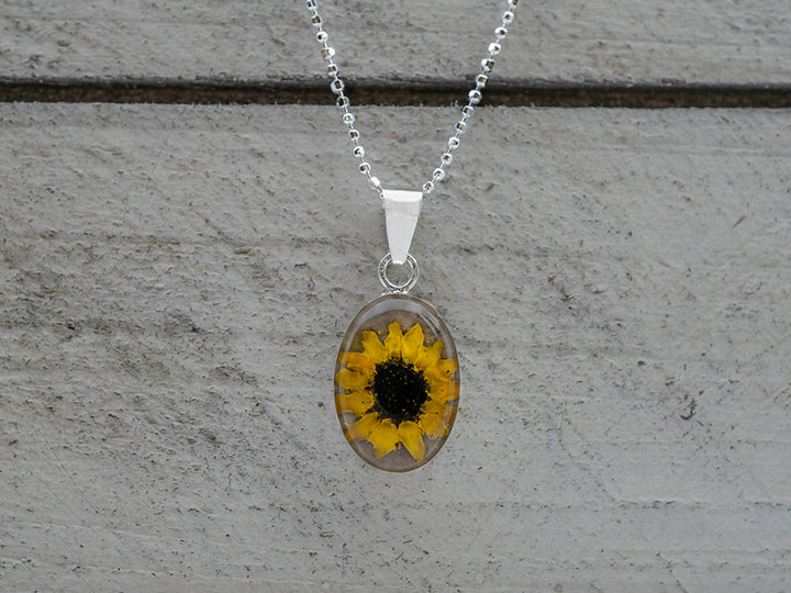 Primavera Sunflower Necklace, Small Oval