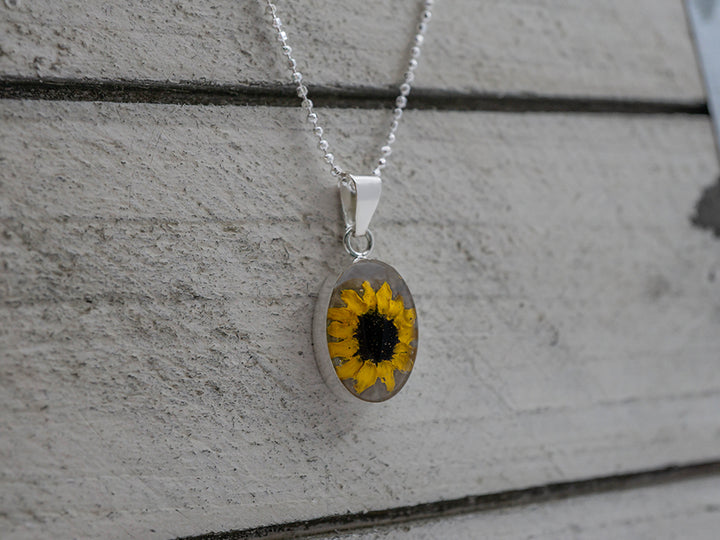 Primavera Sunflower Necklace, Small Oval