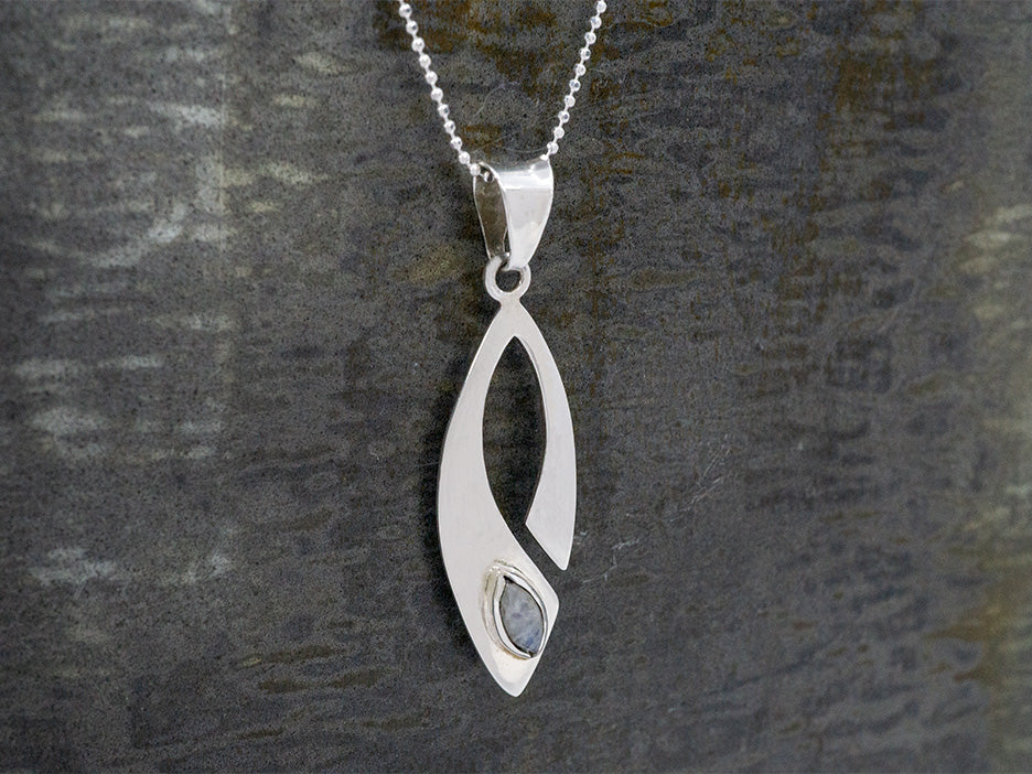 Wishbone Pendant 84133:100004:P 18KY - Necklaces | TNT Jewelers | Easton, MD
